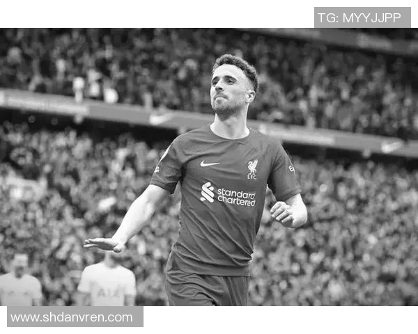 足球球星大迪奥精彩瞬间合集视频展现他的巅峰表现和职业生涯亮点